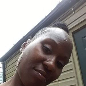 Meet your Posher, Deneitra